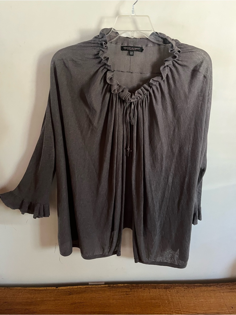 Gray Ruffle-Neck Lightweight Tie in front top